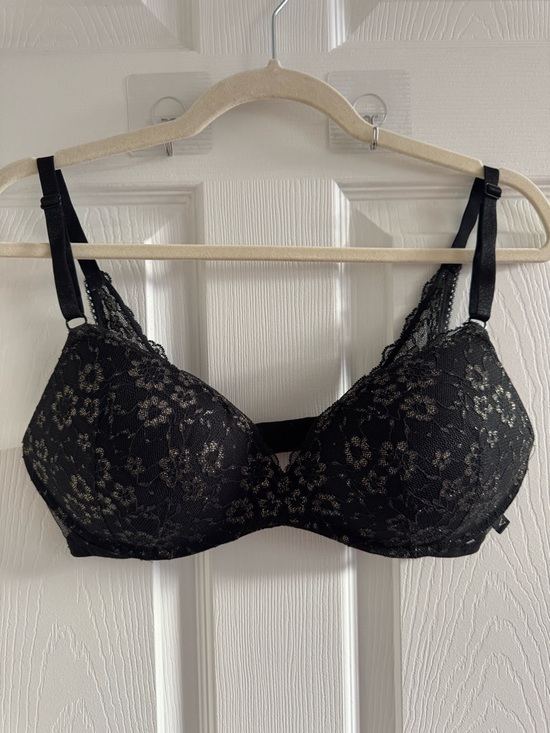 Victoria's Secret Other - VICTORIA’S SECRET Wear Everywhere Push Up Bra 36C